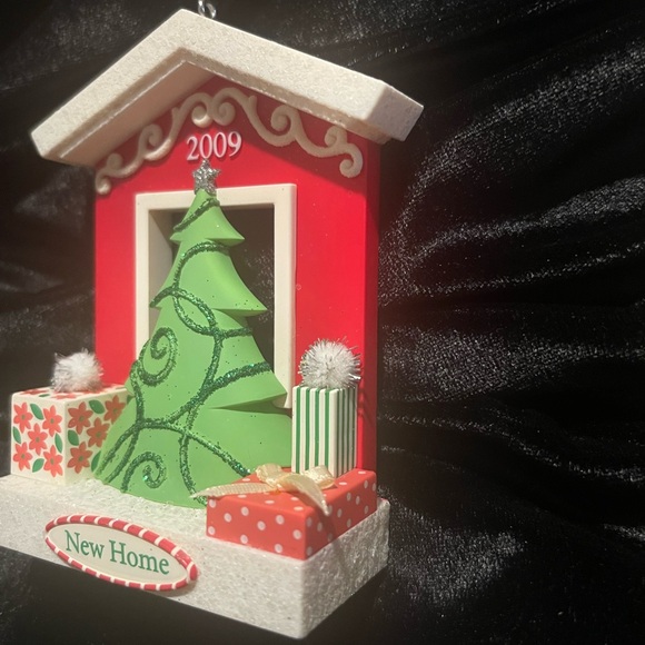 Hallmark 2009’New Home Ornament in Original Box - Picture 7 of 9